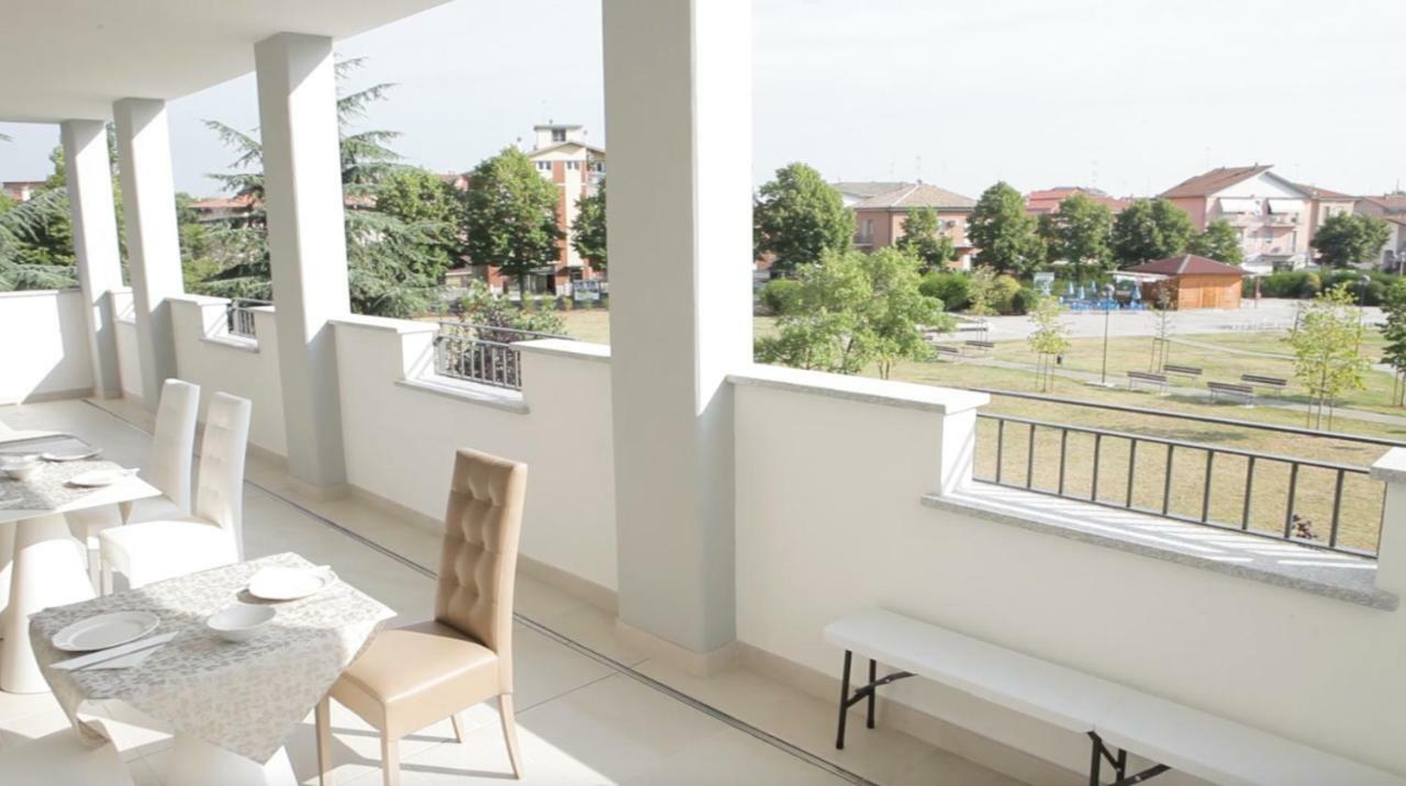 Affittacamere Piacenza Palace Ngoại thất bức ảnh
