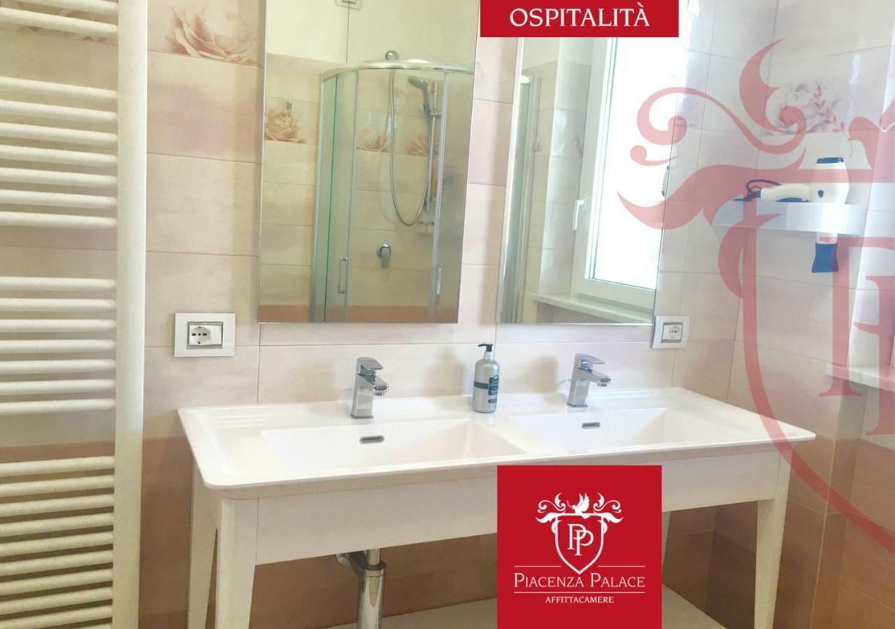 Affittacamere Piacenza Palace Ngoại thất bức ảnh