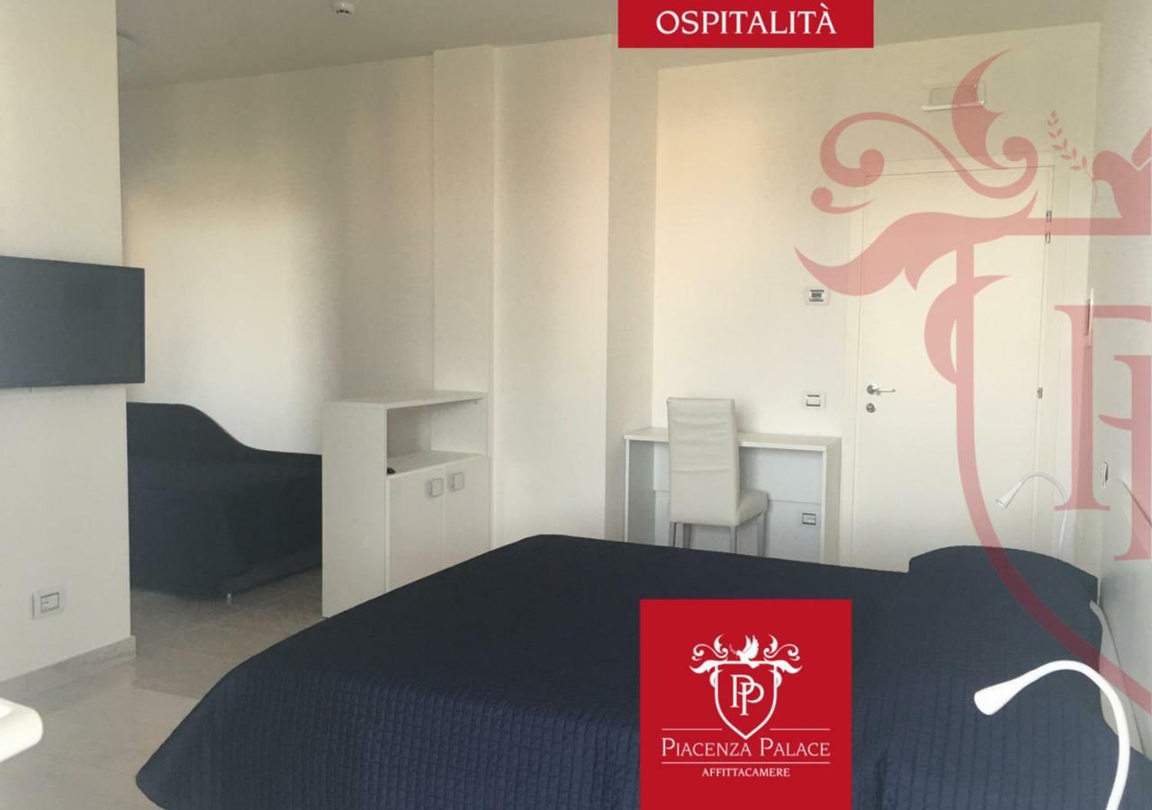 Affittacamere Piacenza Palace Ngoại thất bức ảnh