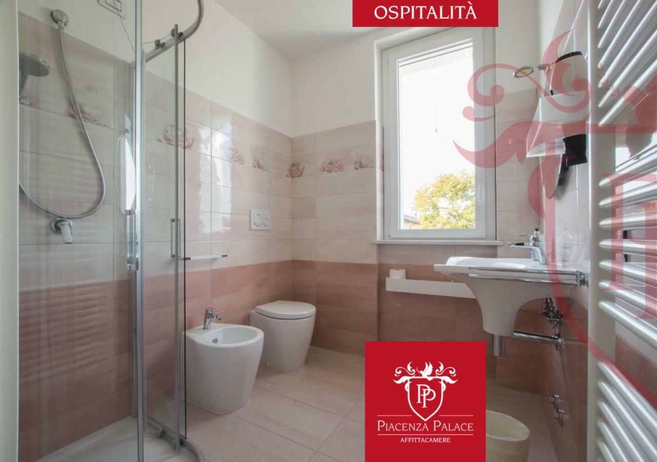 Affittacamere Piacenza Palace Ngoại thất bức ảnh