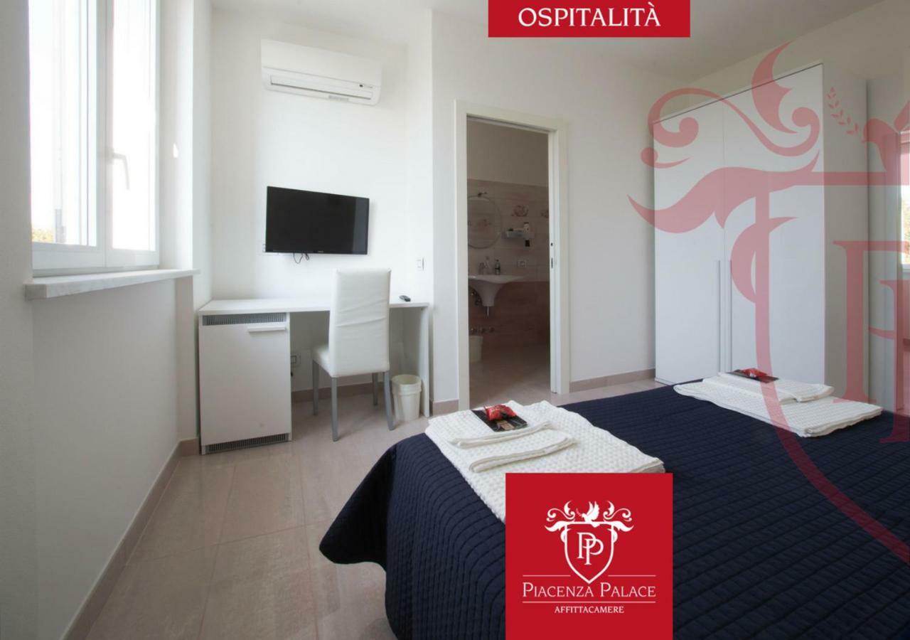 Affittacamere Piacenza Palace Ngoại thất bức ảnh