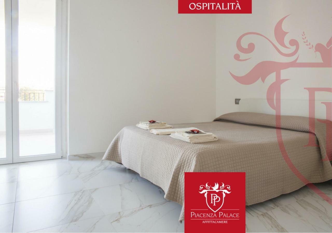 Affittacamere Piacenza Palace Ngoại thất bức ảnh
