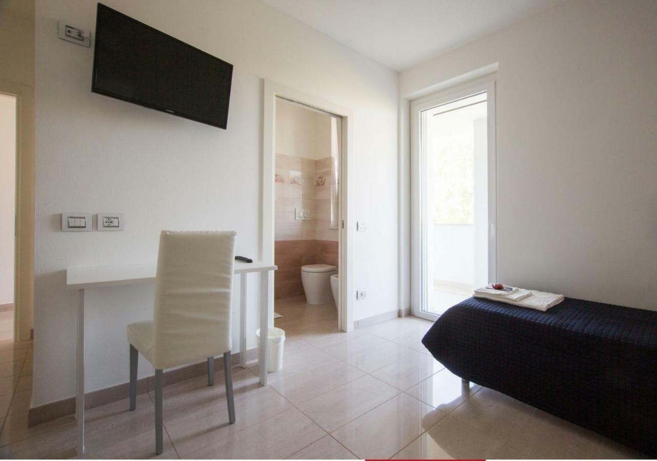 Affittacamere Piacenza Palace Ngoại thất bức ảnh